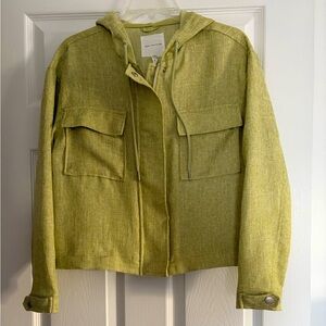 Avec Les Filled spring/summer jacket. Size medium. Greenish/yellowish color